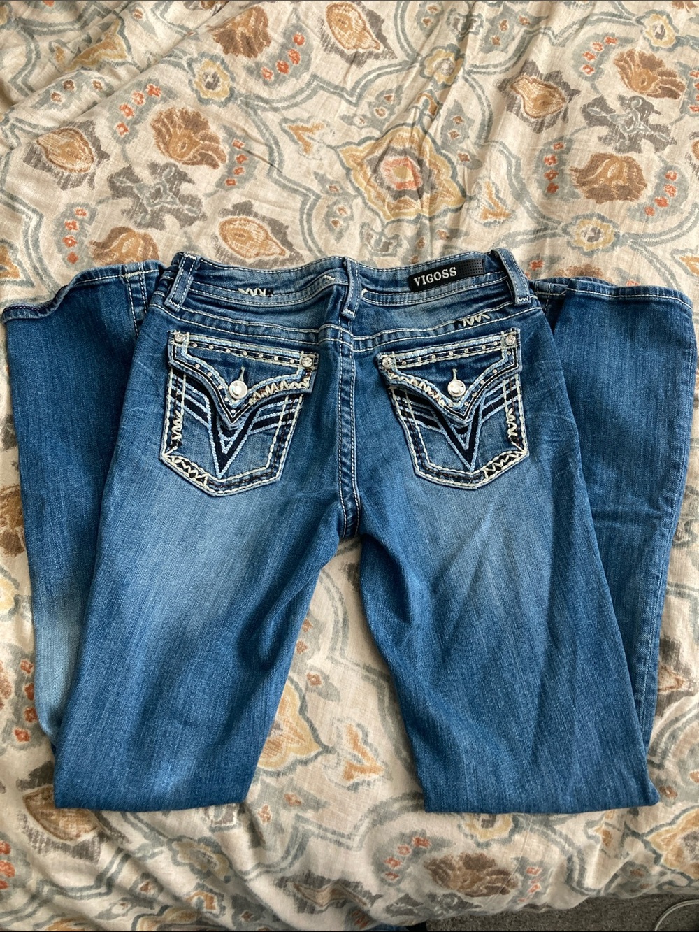 Vigoss Women’s Medium Blue Embroidered Back Pocket Bootcut Jeans